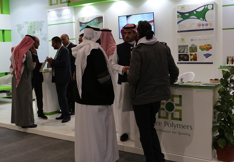 2027年沙特利雅得印刷包装展览会Saudi Print & Pack展馆现场,专业观众参观实况