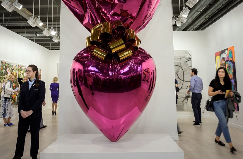 2027年香港巴塞尔艺术展Art Basel Hongkong行业机械设备展品展台实拍