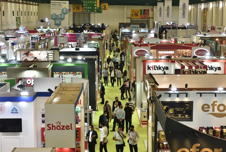 2026年土耳其伊斯坦布尔食品饮料展览会WorldFood Istanbul展馆现场，专业观众参观实况