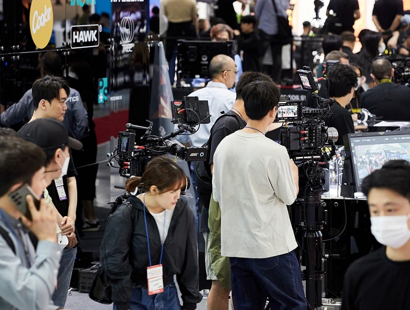 2027年韩国首尔广播、媒体、灯光音响展览会KOBA展馆内部展台环境实拍