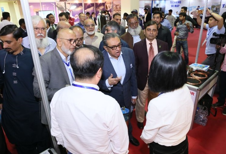 2026年巴基斯坦矿业展览会MINES MINERALS&METAL ASIA参展商与海外采购商展台洽谈现场