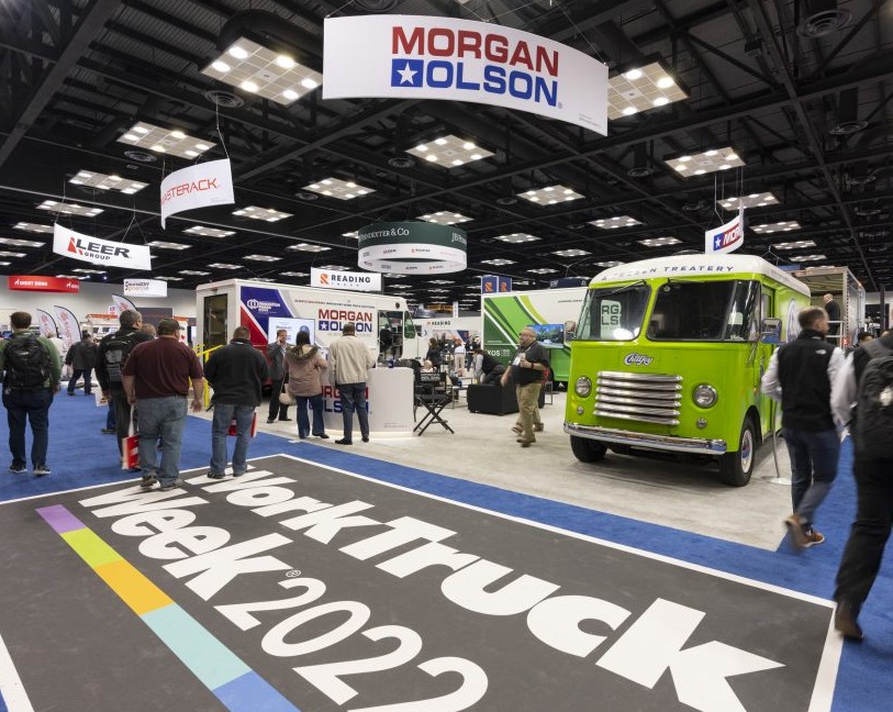 2027年美国印第安纳波利斯工作业卡车展览会Work Truck Week参展商与海外采购商展台洽谈现场