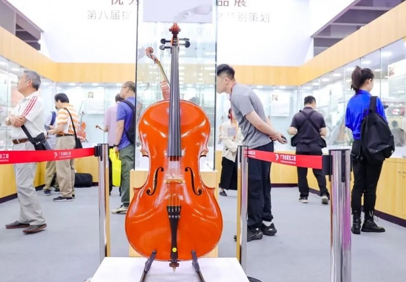 2027年广州国际乐器展览会Music Guangzhou展馆现场，专业观众参观实况