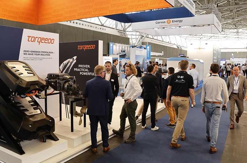 2026年美国电动及混合动力船舶游艇展览会Electric & Hybrid Marine Expo North America参展商与海外采购商展台洽谈现场