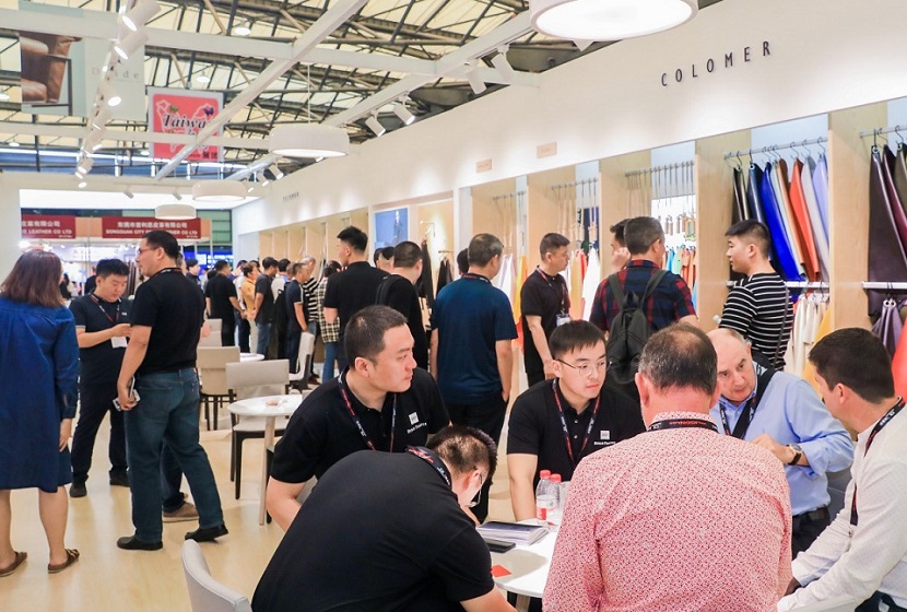 2027年上海皮革展-中国国际皮革展ALL CHINA  LEATHER  EXHIBITION展馆现场，专业观众参观实况