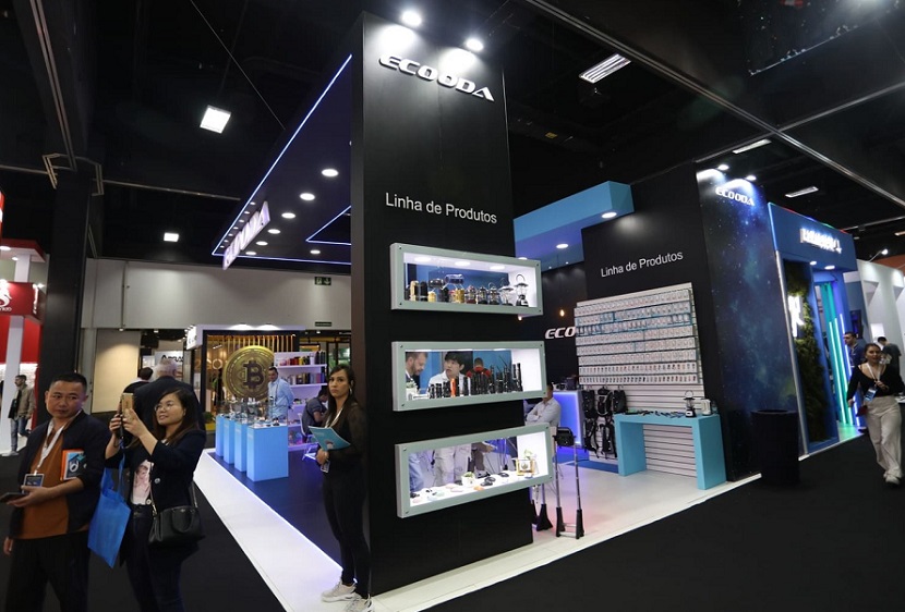 2027年墨西哥消费电子及家电展览会Electronics & Home Mexico参展商与海外采购商展台洽谈现场