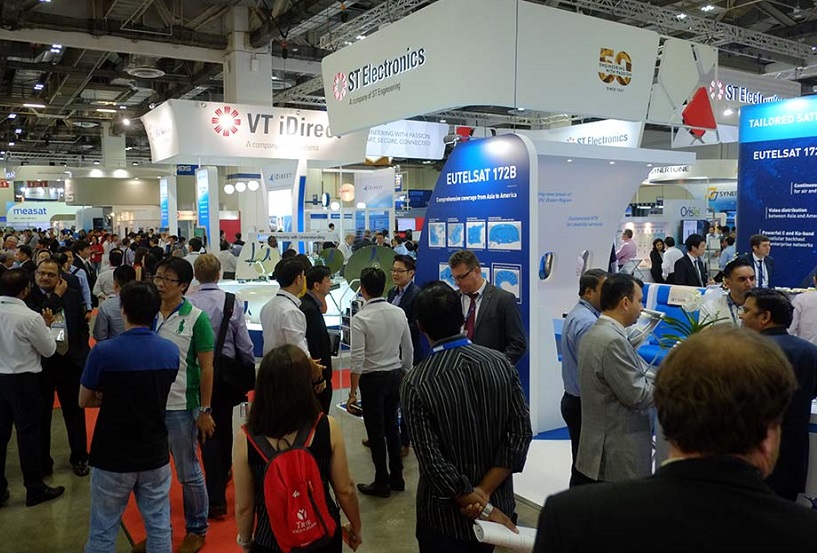 2027年新加坡科技展-新加坡人工智能峰会ATxSGAsia Tech x Singapore参展商与海外采购商展台洽谈现场