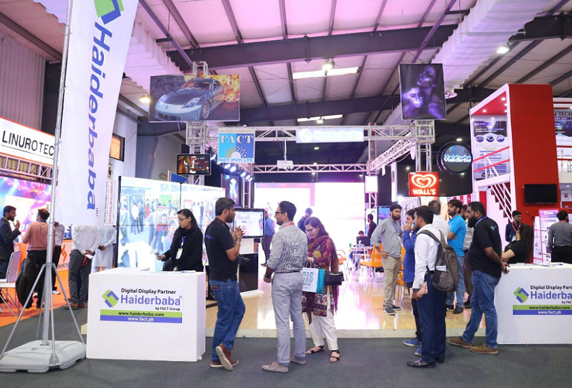 2027年巴基斯坦消费电子展览会Consumer Electronics Asia参展商与海外采购商展台洽谈现场