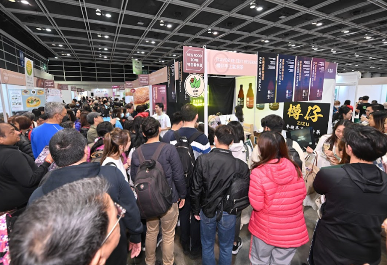 2027年香港亚洲素食展VFAVegetarian Food Asia参展商与海外采购商展台洽谈现场