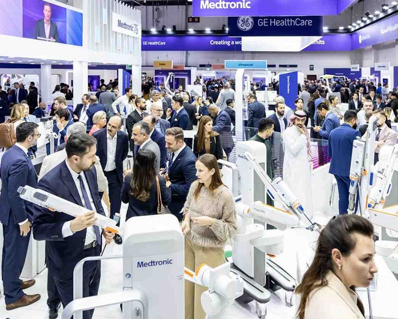 2027年中东迪拜实验室仪器分析测试展WHX LabsWorld Health Expo Labs参展商与海外采购商展台洽谈现场