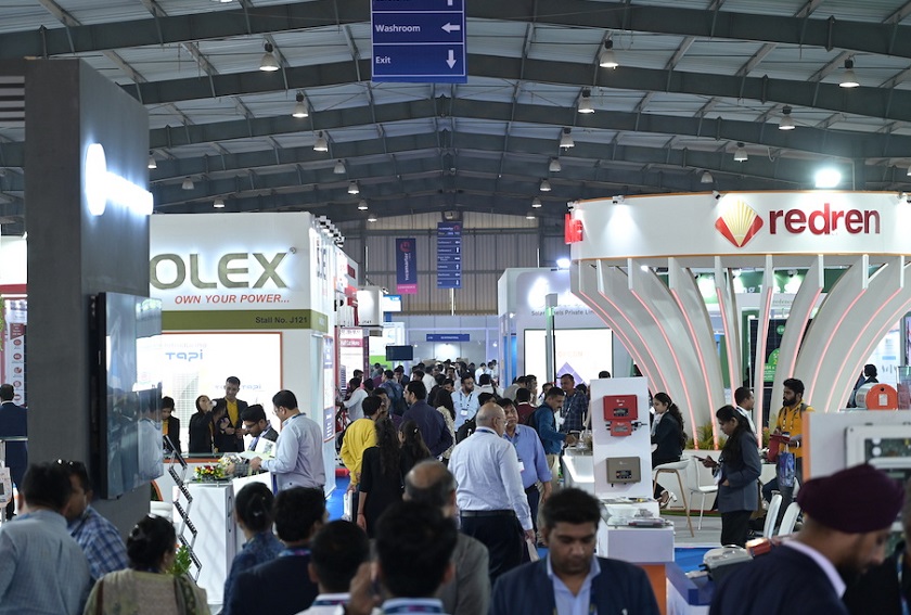 2027年印度太阳能光伏展览会Intersolar India展馆现场,专业观众参观实况