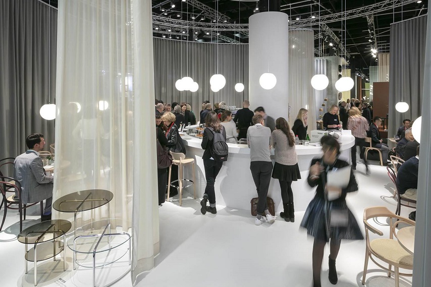 2027年德国科隆家具展览会Imm Cologne参展商与海外采购商展台洽谈现场