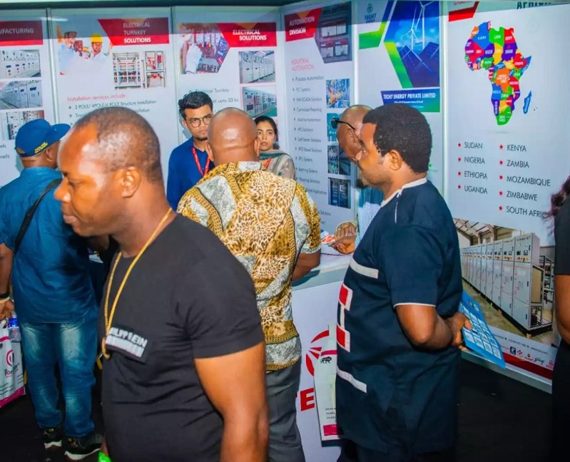 2027年尼日利亚电力能源、太阳能展览会Powerelec Nigeria展馆现场,专业观众参观实况