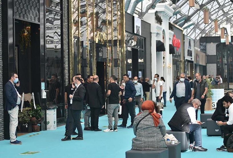 2027年土耳其伊斯坦布尔家具展Istanbul Furniture Fair参展商与海外采购商展台洽谈现场