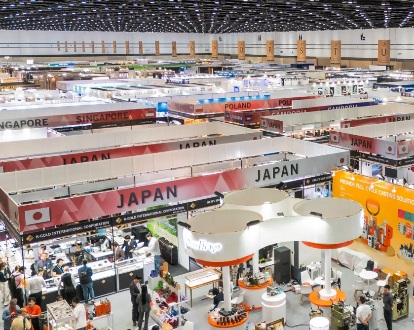 2027年泰国曼谷春季珠宝钟表及宝石展览会Bangkok Gems & Jewelry Fair参展商与海外采购商展台洽谈现场