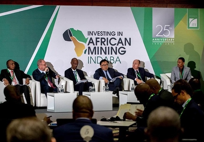 2027年非洲南非矿业展-非洲矿业投资大会African Mining Indaba展馆现场，专业观众参观实况