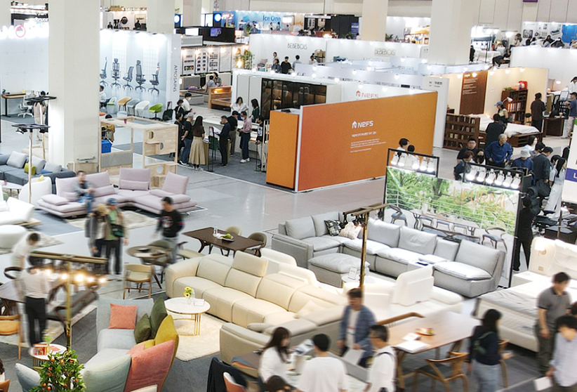 2027年韩国首尔家具及家居用品展览会SOFURN&LIFESHOW参展商与海外采购商展台洽谈现场