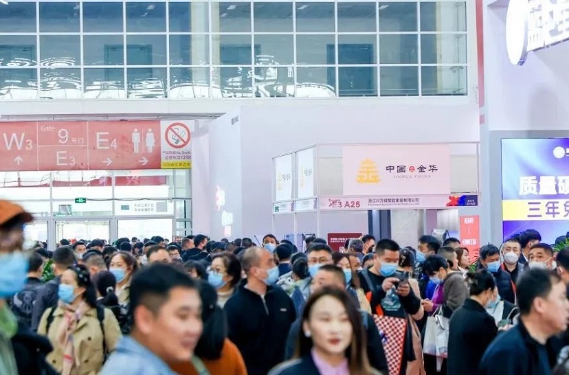 2027年中国国际建筑建材装饰及材料展-北京建博会Beijing Construction Expo参展商与海外采购商展台洽谈现场