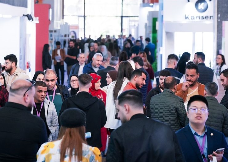 2027年阿尔及利亚美容贸易展览会COSMETICA NORTH AFRICA展馆现场，专业观众参观实况