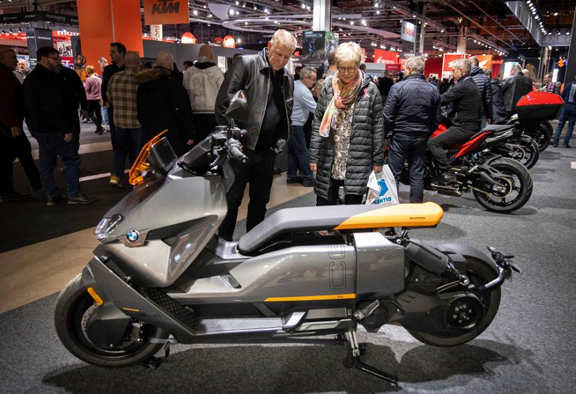 2027年芬兰摩托车展览会MP Motorcycle Show展馆现场,专业观众参观实况