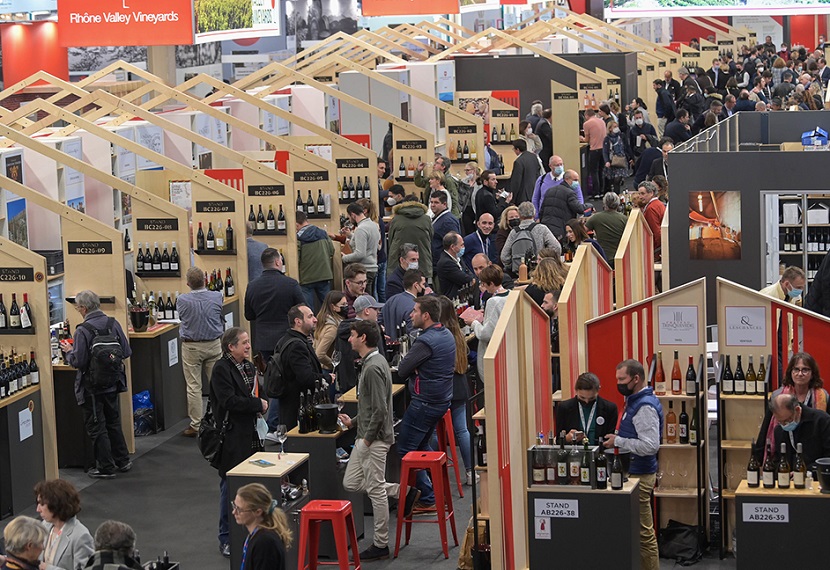 2027年法国巴黎葡萄酒、红酒、烈酒展览会WINE PARIS展馆现场,专业观众参观实况