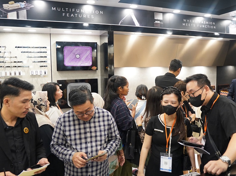 2026年印尼雅加达陶瓷展览会KERAMIKA展馆内部展台环境实拍