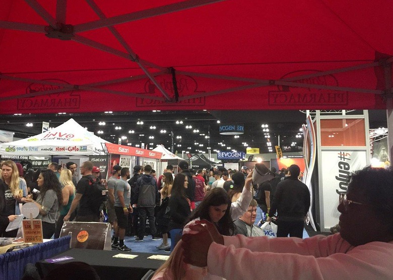 2027年美国洛杉矶健身器材展览会The Fit Expo Los Angeles展馆现场,专业观众参观实况