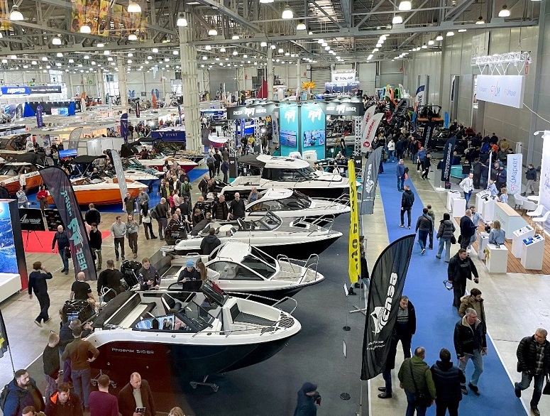 2027年俄罗斯莫斯科游艇展览会Moscow Boat Show参展商与海外采购商展台洽谈现场