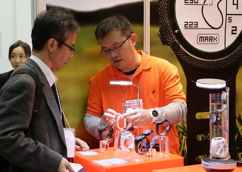 2027年日本东京可穿戴设备展览会WEARABLE EXPO行业机械设备展品展台实拍