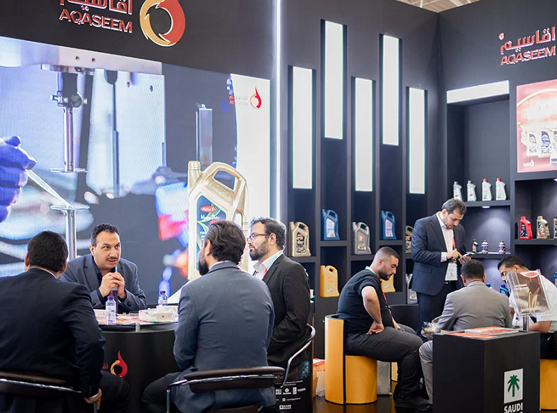 2027年法兰克福沙特汽配展Automechanika Riyadh参展商与海外采购商展台洽谈现场