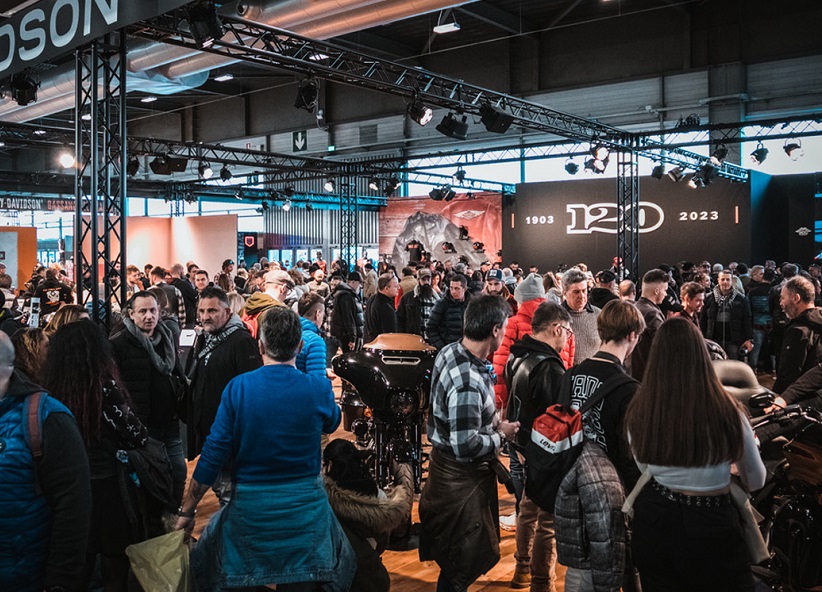 2027年意大利维罗纳摩托车展览会MBEMOTOR BIKE EXPO VERONA展馆现场,专业观众参观实况