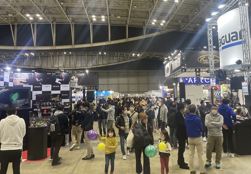 2027年日本横滨钓具展览会Fishing Show展馆现场，专业观众参观实况
