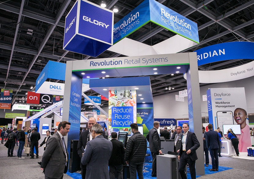 2027年美国纽约零售展览会NRF参展商与海外采购商展台洽谈现场