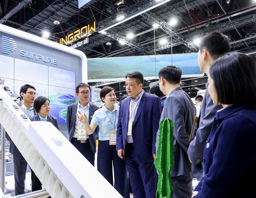 2027年中东阿布扎比固废回收处理展览会WFES ECO WASTE展馆现场，专业观众参观实况