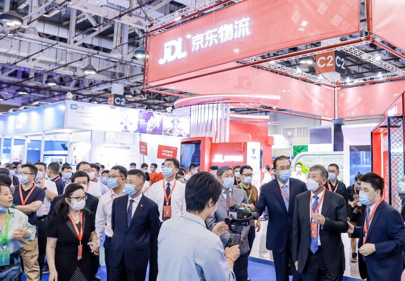 2028年上海国际航空货运展览会Air Cargo China参展商与海外采购商展台洽谈现场