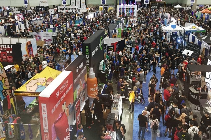 2027年美国洛杉矶健身器材展览会The Fit Expo Los Angeles参展商与海外采购商展台洽谈现场