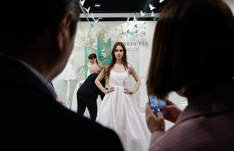 2027年意大利米兰婚纱礼服展览会SPOSA行业机械设备展品展台实拍