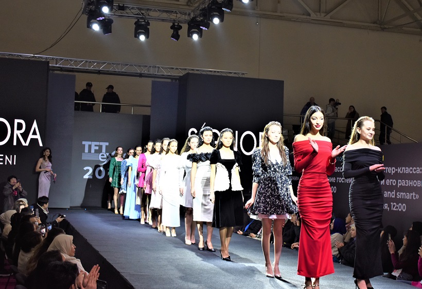 2027年乌兹别克斯坦纺织服装展览会TFT EXPO展馆内部展台环境实拍