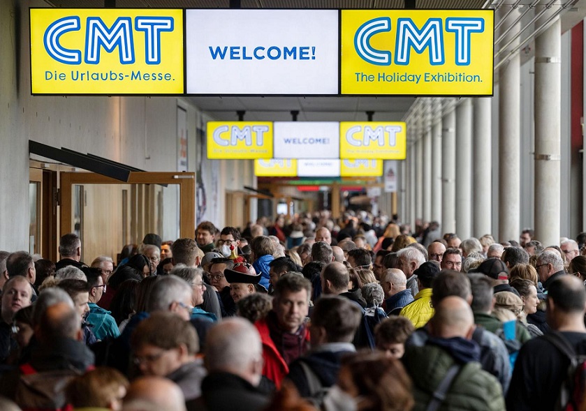 2027年德国斯图加特房车露营展览会CMTCMT Stuttgart展馆现场，专业观众参观实况