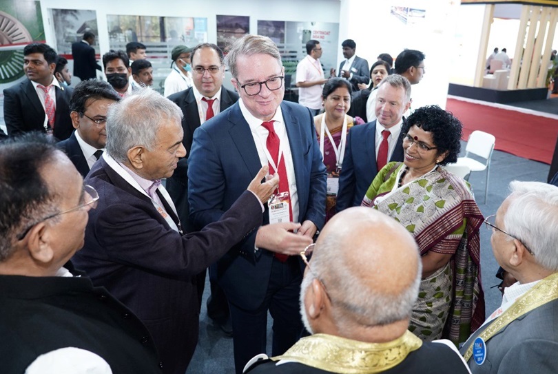 2027年印度新德里铸造展览会IFEX INDIA展馆现场，专业观众参观实况