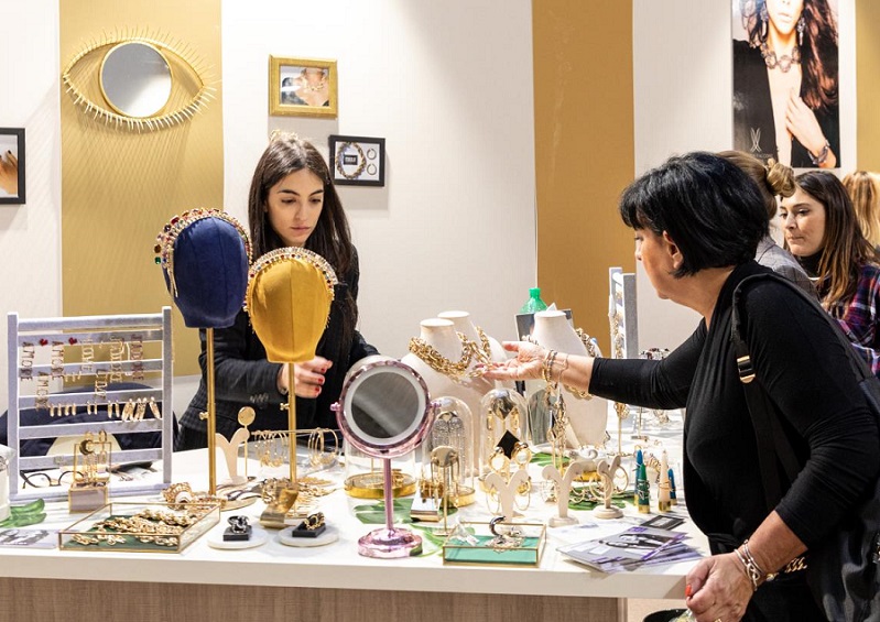 2027年意大利米兰时尚服装及珠宝配饰展Homi Fashion Jewels行业机械设备展品展台实拍