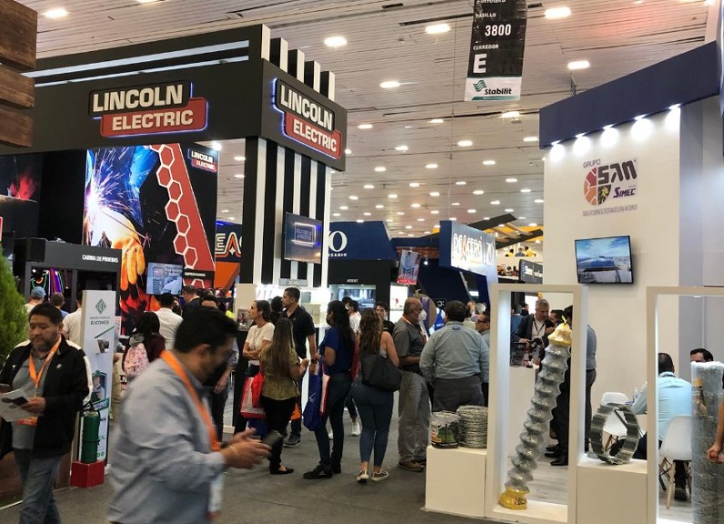 2027年墨西哥五金展春季 Expo Nacional Ferretera参展商与海外采购商展台洽谈现场