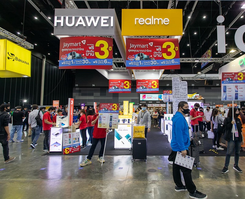 2027年墨西哥移动电子、手机展览会Expo Mobile展馆现场，专业观众参观实况