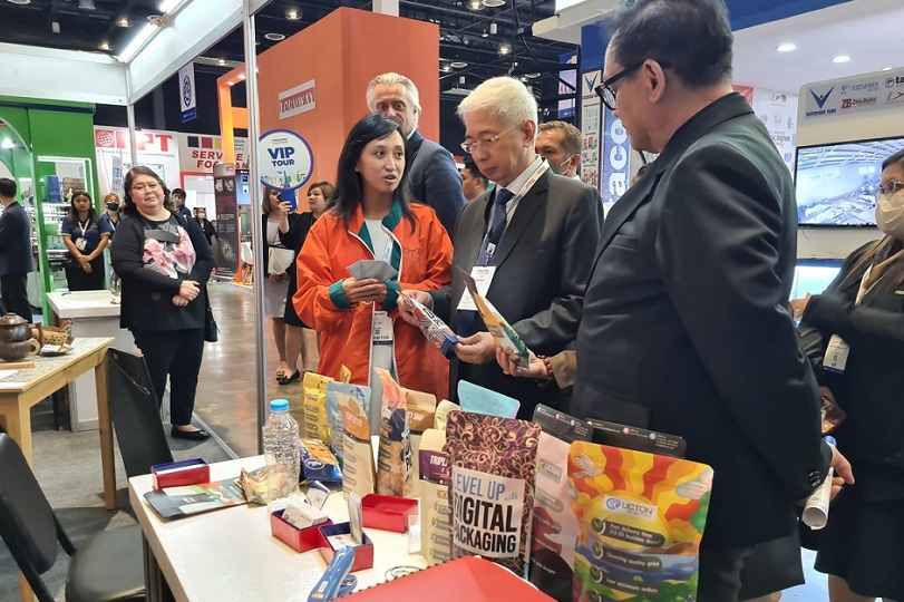 2027年菲律宾马尼拉食品加工与包装机械展览会ProPak Philippines参展商与海外采购商展台洽谈现场
