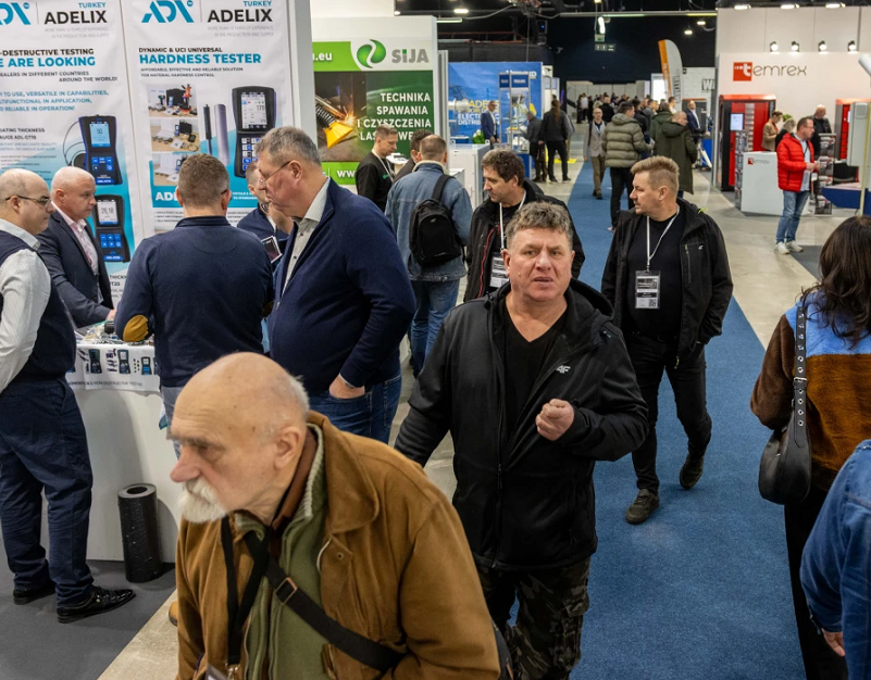 2027年波兰华沙金属加工展览会Warsaw Metaltech参展商与海外采购商展台洽谈现场