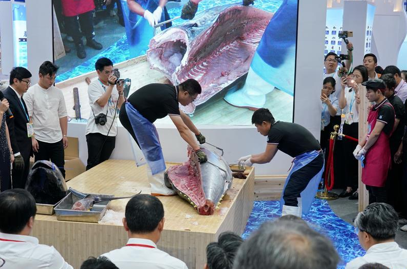 2027年日本大阪水产及渔业展览会Japan Seafood Expo展馆现场，专业观众参观实况