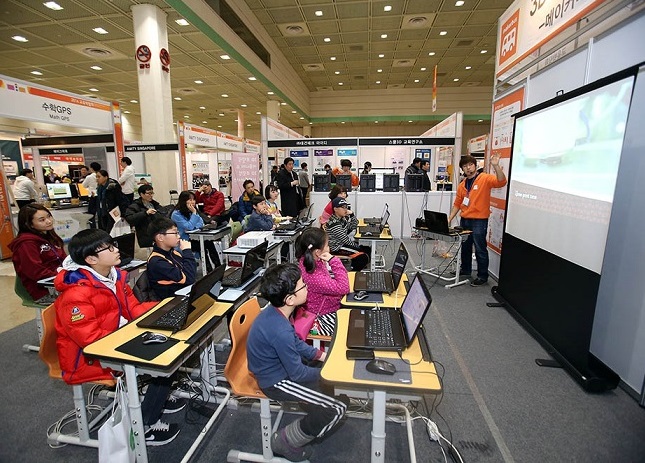 2027年韩国首尔教育装备展览会Education Korea行业机械设备展品展台实拍
