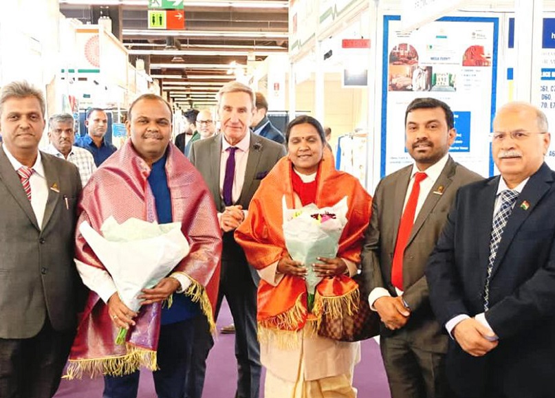 2027年印度孟买家纺展览会heimtextil India展馆现场，专业观众参观实况