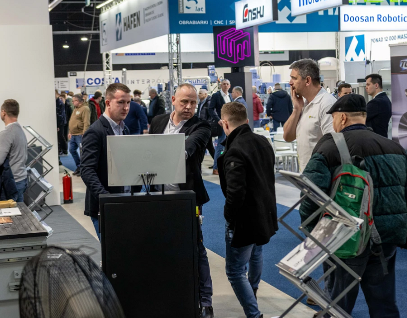 2027年波兰华沙金属加工展览会Warsaw Metaltech参展商与海外采购商展台洽谈现场