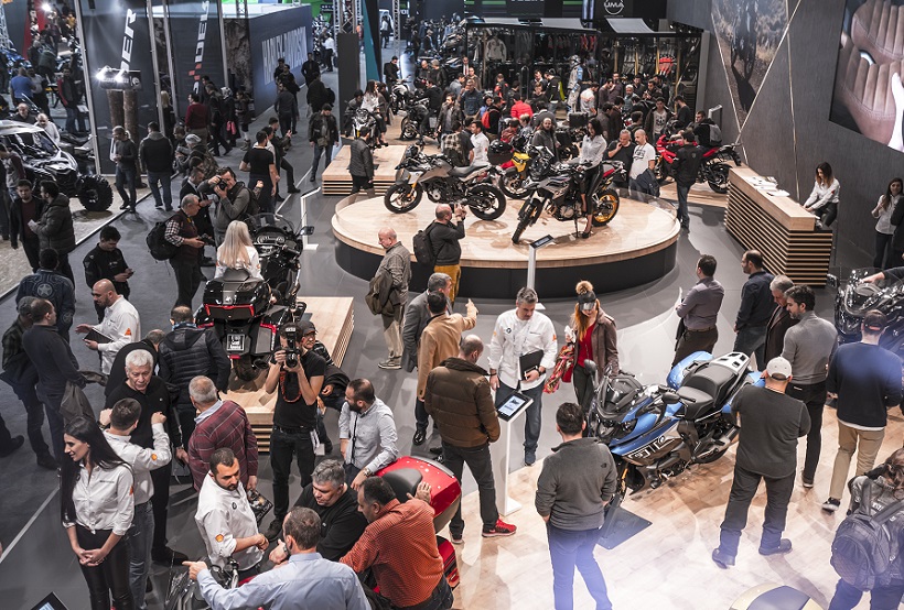 2027年芬兰摩托车展览会MP Motorcycle Show参展商与海外采购商展台洽谈现场